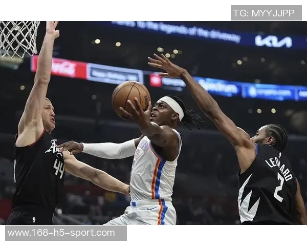 本赛季仅有雷霆和快船两队实现连续五场比赛净胜对手至少十三分的壮举