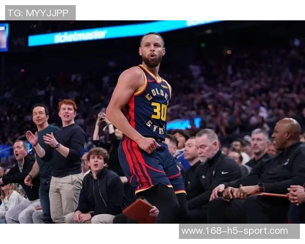 勇士与太阳首发阵容解析库里巴特勒领衔对决精彩瞬间回顾